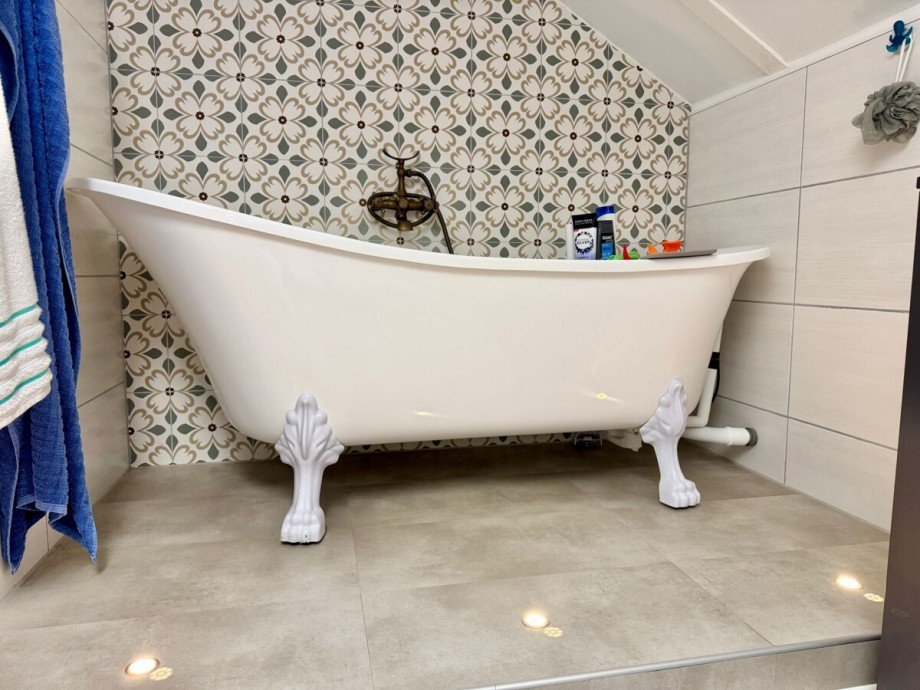 mit frei stehender Wanne Einfamilienhaus Viereck