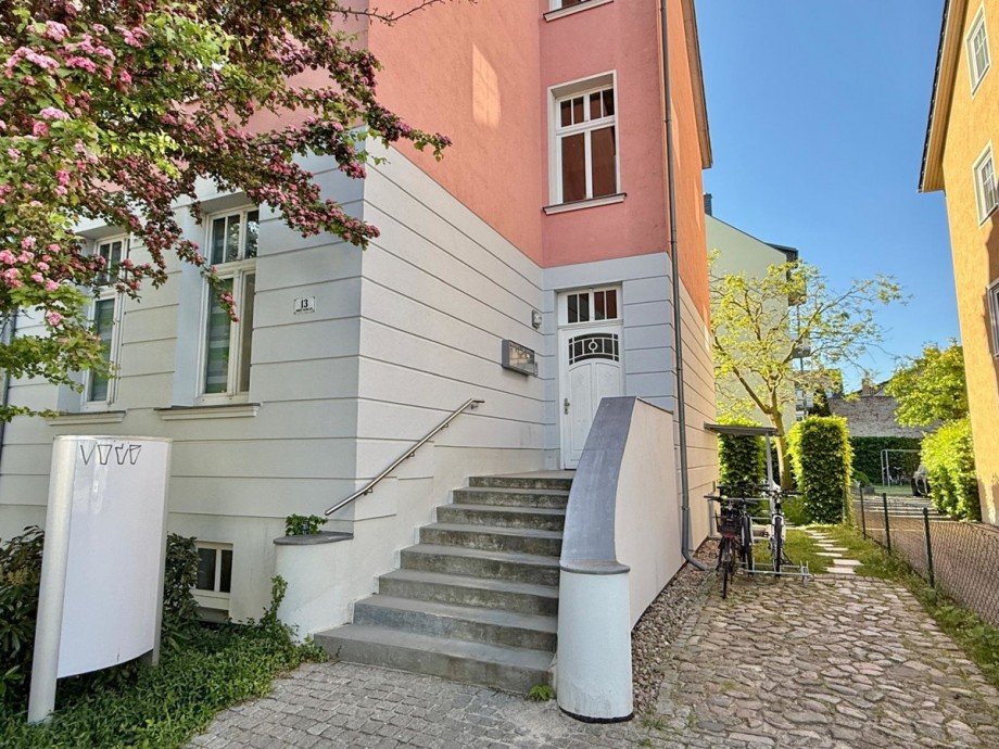 Hauseingang Erdgeschosswohnung Neubrandenburg