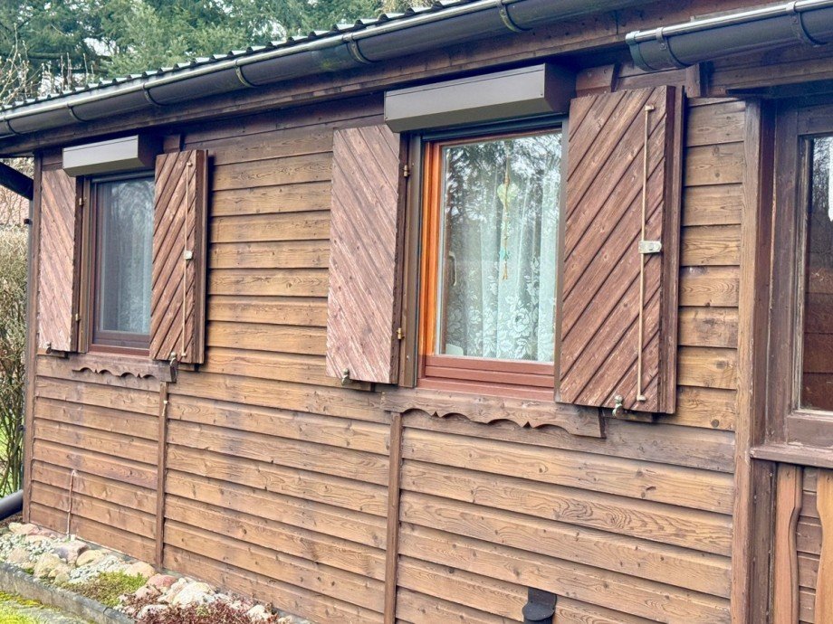 Detail mit Fensterl�den und Au�enrolll�den Ferienhaus Wokuhl-Dabelow / Carolinenhof