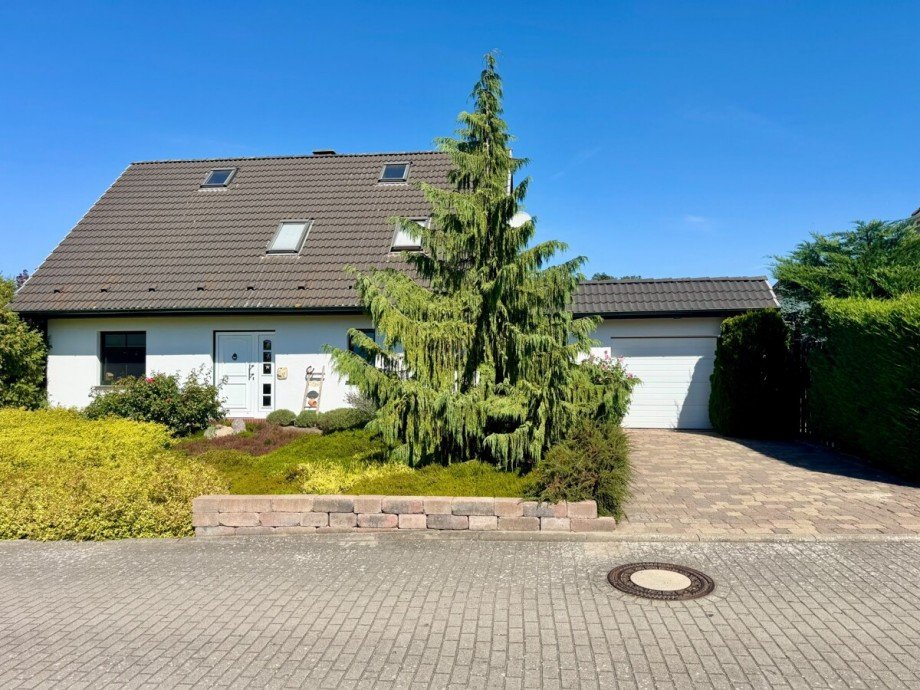 Hausansicht Einfamilienhaus Podewall