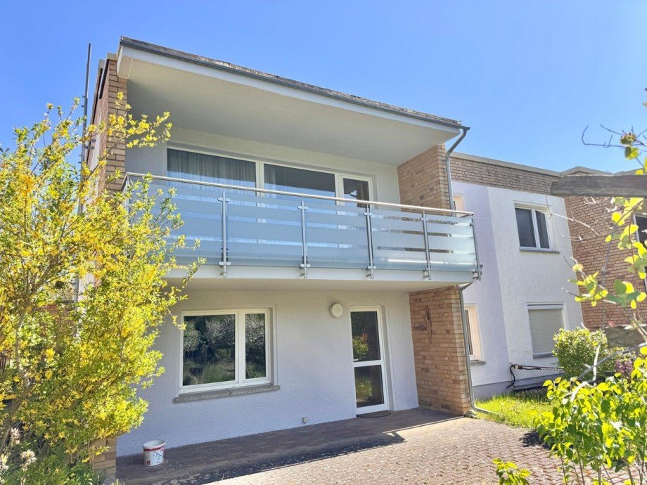 mit Terrasse und Balkon Doppelhaush�lfte Neubrandenburg