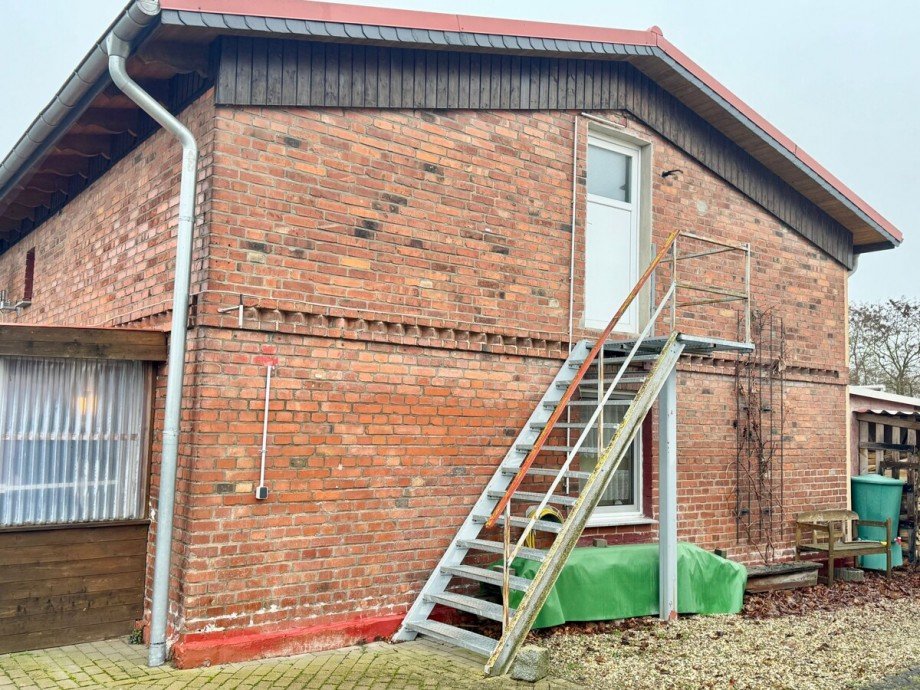 Zugang zum Dachgeschoss Reihenendhaus Jatzke