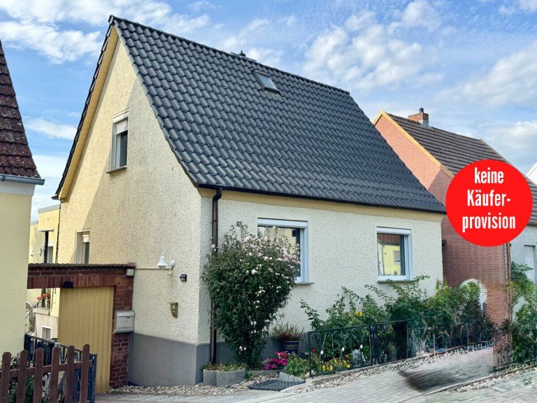 Hausansicht Neubrandenburg / S�dstadt Haus HORN IMMOBILIEN ++ Neubrandenburg, Am Blumenborn, Haus mit Einliegerwohnung in guter Lage