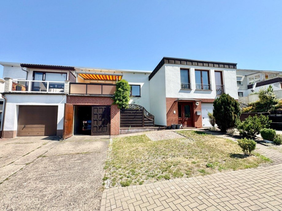 R�ckseite Zweifamilienhaus Neubrandenburg