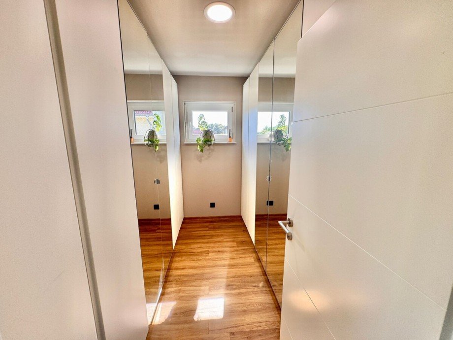 So k�nnte es sein. Ankleidezimmer Einfamilienhaus Sponholz