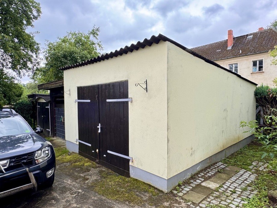 Garage Doppelhaush�lfte Mescherin / Staffelde