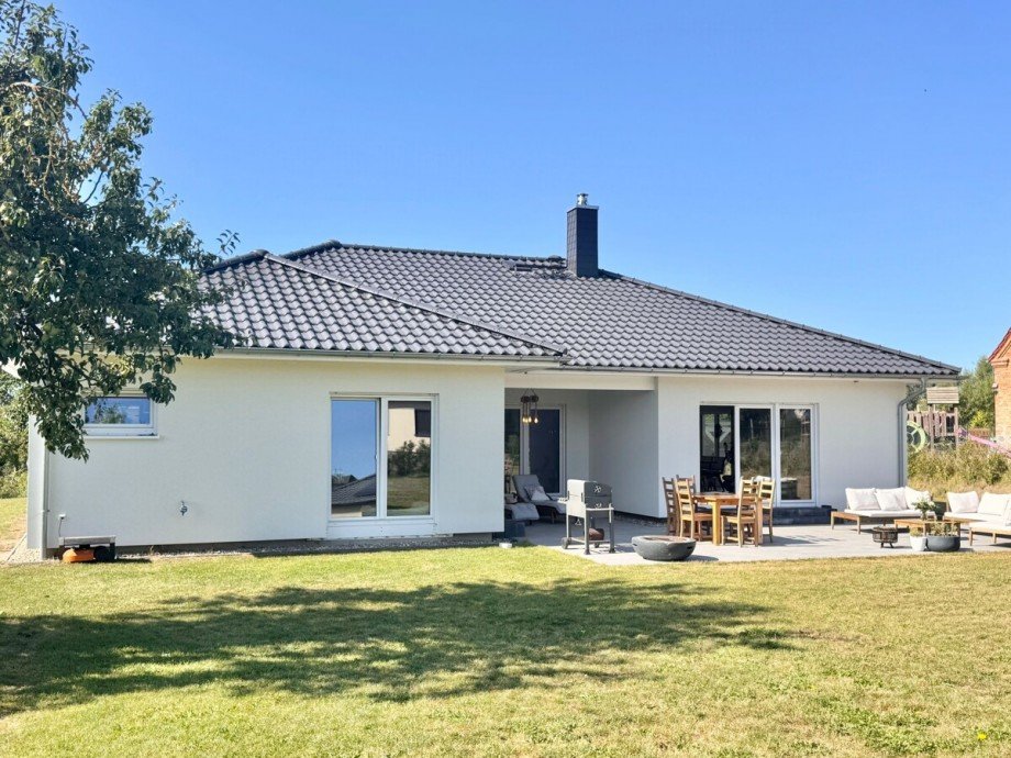 Hausansicht vom Grundst�ck Einfamilienhaus Sponholz