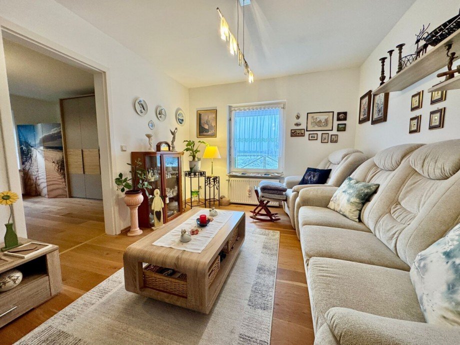 Wohnzimmer Einliegerwohnung Einfamilienhaus Viereck