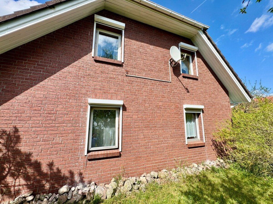 Giebelseite Einfamilienhaus Warlin