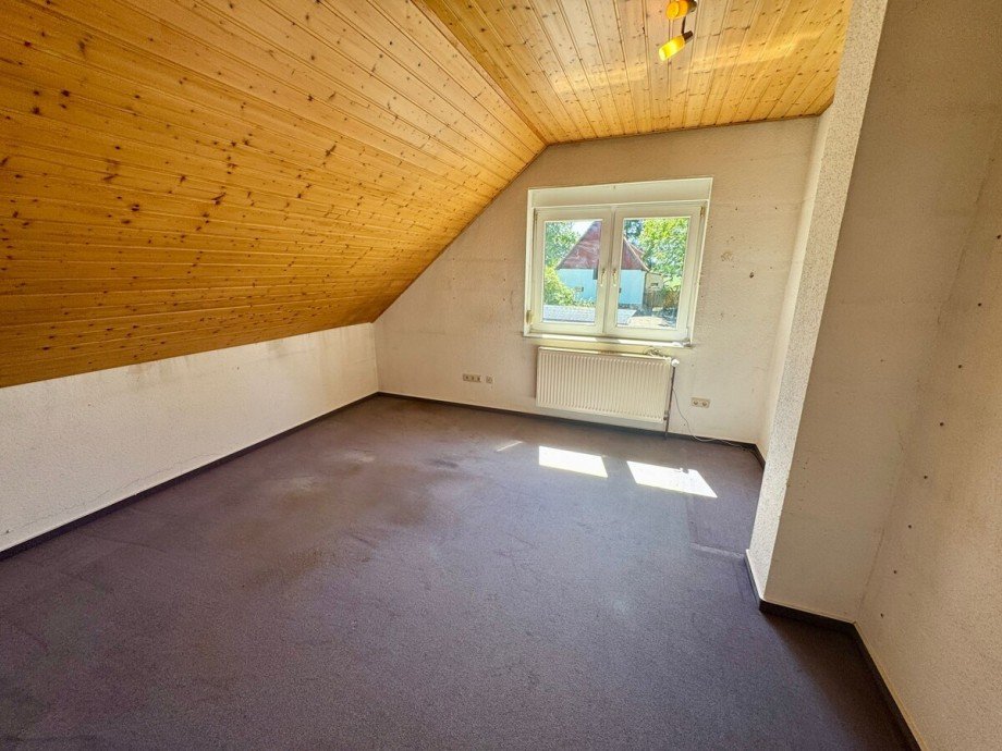 Zimmer Dachgeschoss Einfamilienhaus M�llenbeck