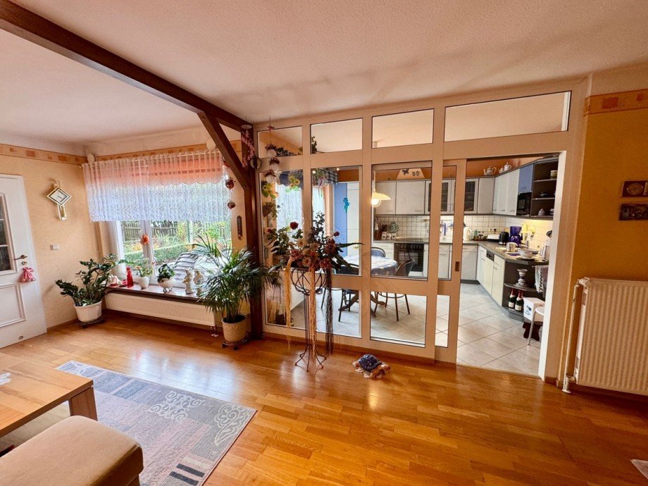 Wohnzimmer mit K�che Doppelhaush�lfte Friedland