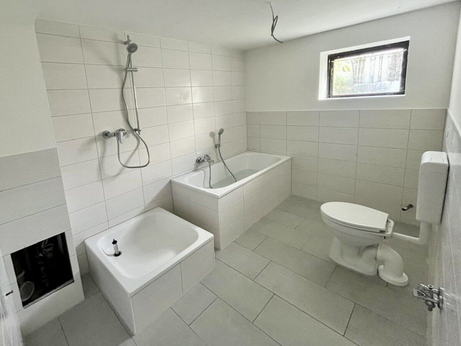Badezimmer Keller Einfamilienhaus Strasburg / Gehren