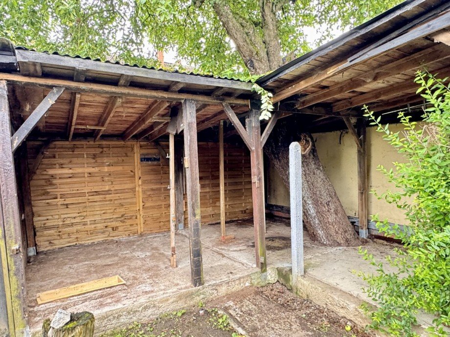 Holzlager Doppelhaush�lfte Mescherin / Staffelde
