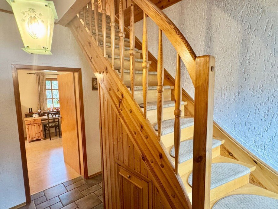 Flur Erdgeschoss mit Treppe Einfamilienhaus Alt Rehse