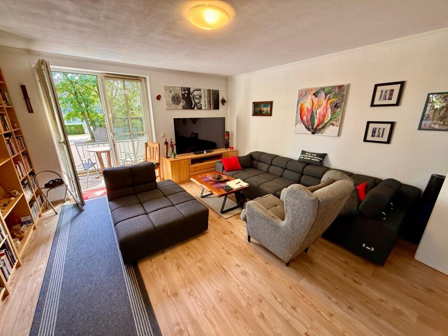Wohnzimmer... Etagenwohnung Neubrandenburg