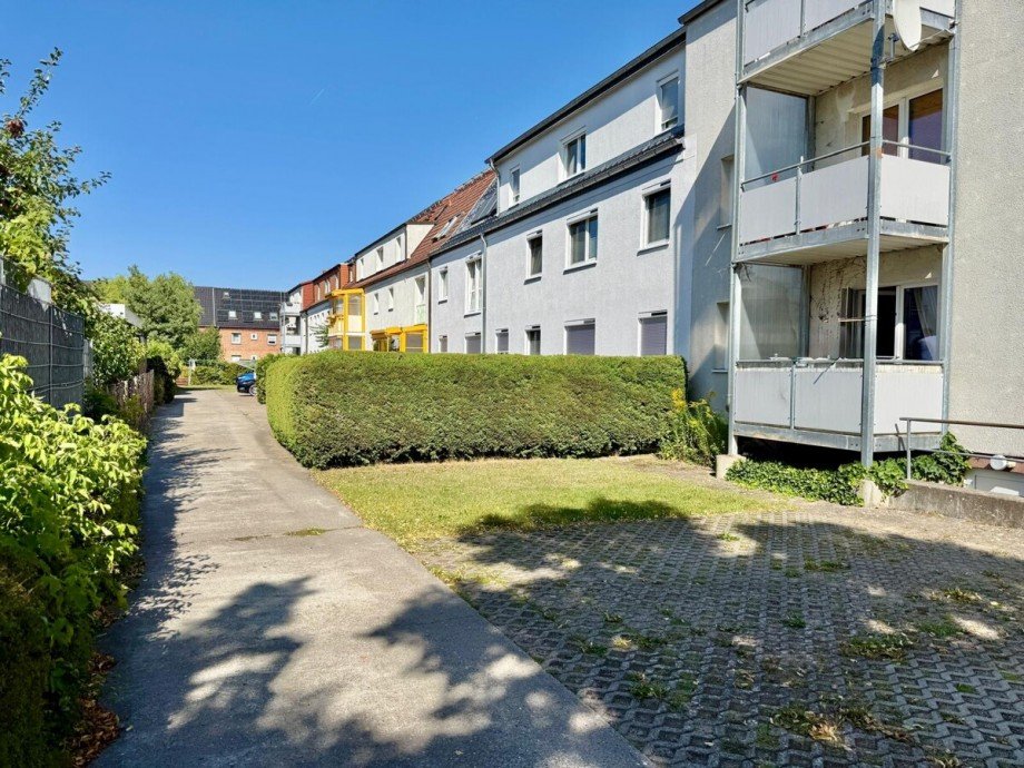 R�ckseite Etagenwohnung Neubrandenburg