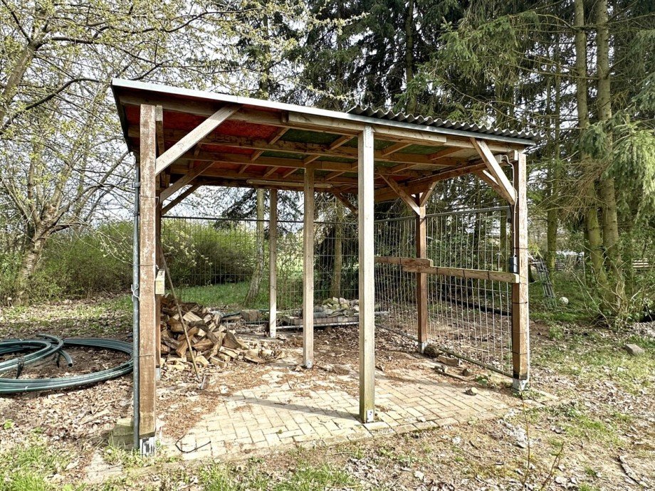 Lagerplatz f�r Holz Einfamilienhaus Friedland / Jatzke