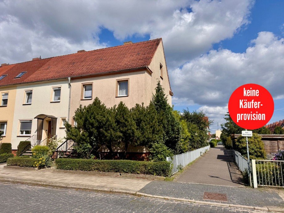 Hausansicht Reihenendhaus Neubrandenburg