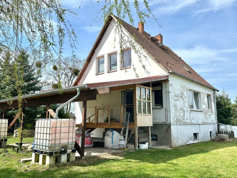 Hausansicht Hofseite Einfamilienhaus Strasburg / Gehren