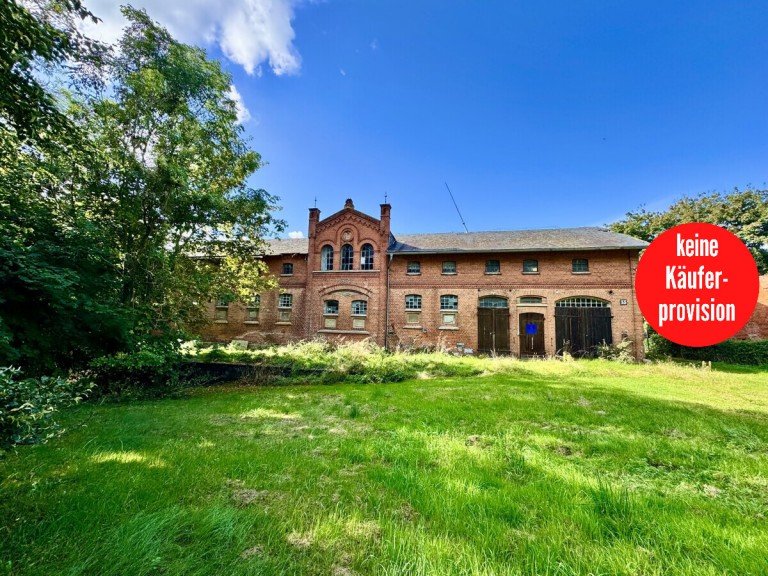 Breesen ein Haus f�r Mensch, Pferd und Hund Breesen / Schwandt Einfamilienhaus HORN IMMOBILIEN Denkmalgesch�tztes Wohnhaus mit historischem Pferdestall, Breesen bei Neubrandenburg