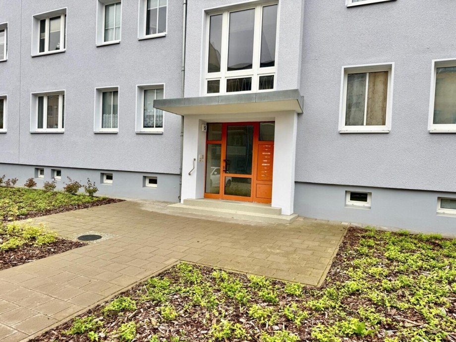 Hauseingang Etagenwohnung Neubrandenburg