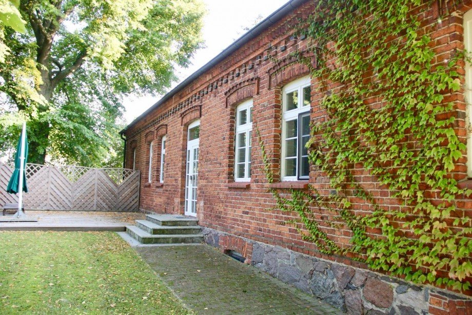 Hausansicht Westseite Zweifamilienhaus C�lpin