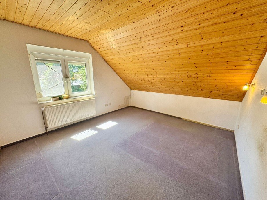 Zimmer Dachgeschoss Einfamilienhaus M�llenbeck