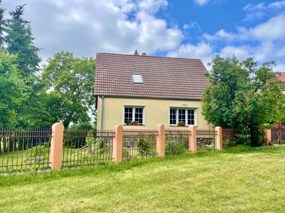 Hausansicht Einfamilienhaus Grambow