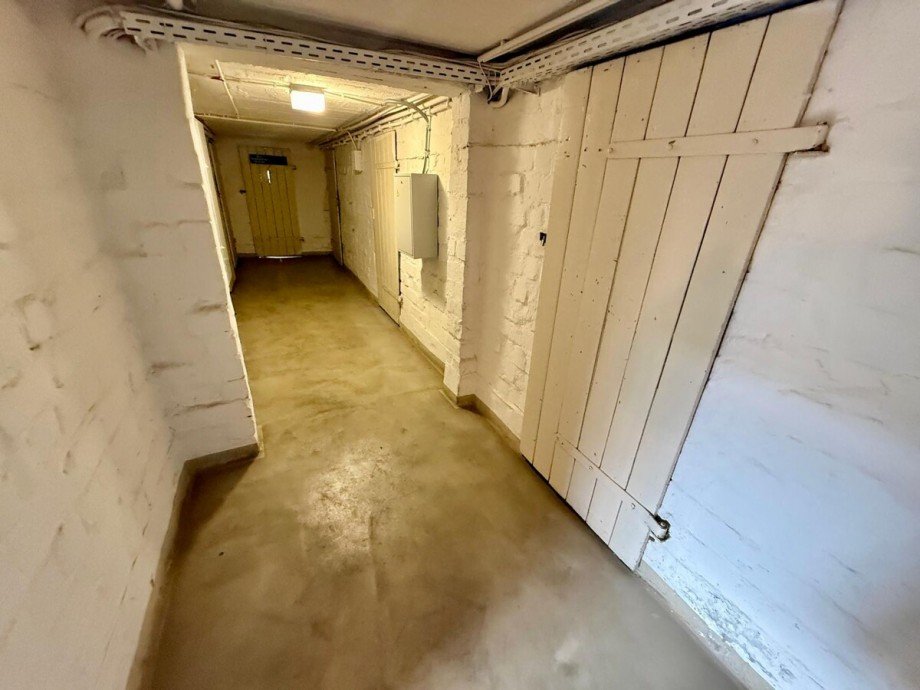 Flur Keller Etagenwohnung Neubrandenburg