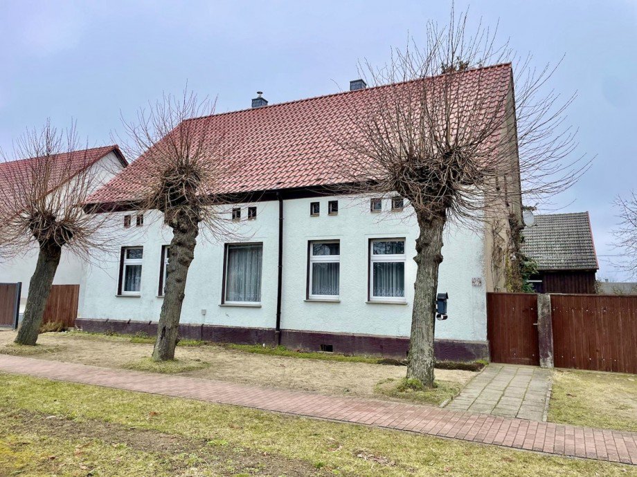 Hausansicht Einfamilienhaus Bergholz