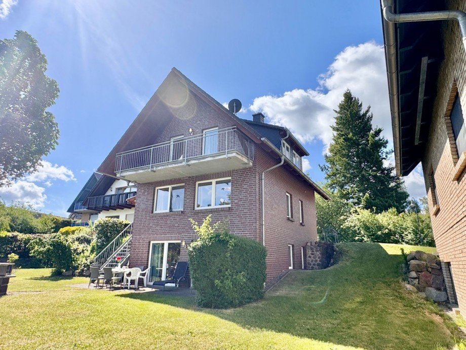 Hausansicht mit Grundst�ck Ferienhaus R�bel/M�ritz