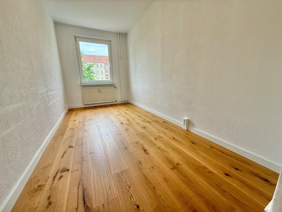 Zimmer 2 Etagenwohnung Neubrandenburg
