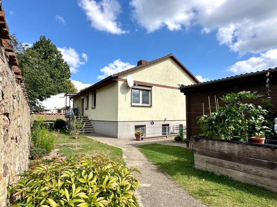 Hausansicht Hofseite Einfamilienhaus Galenbeck