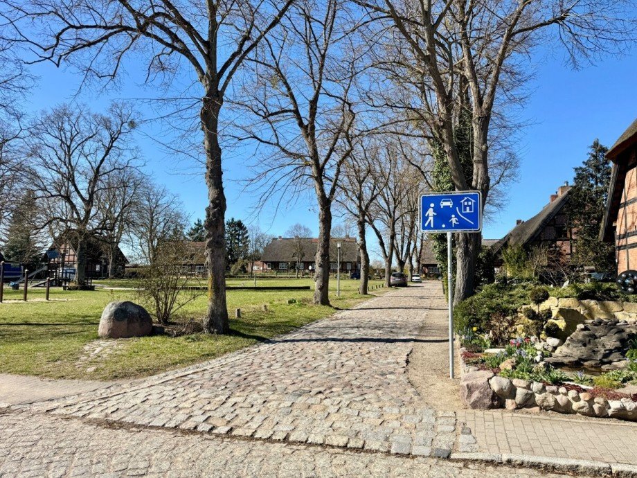 Nachbarschaft Einfamilienhaus Alt Rehse