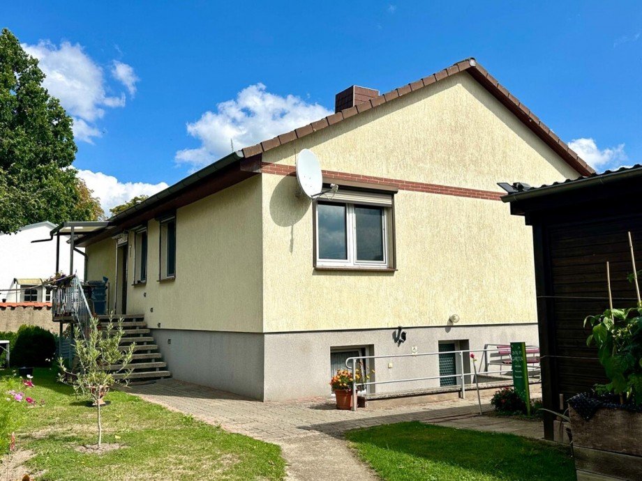Hausansicht Hofseite Einfamilienhaus Galenbeck