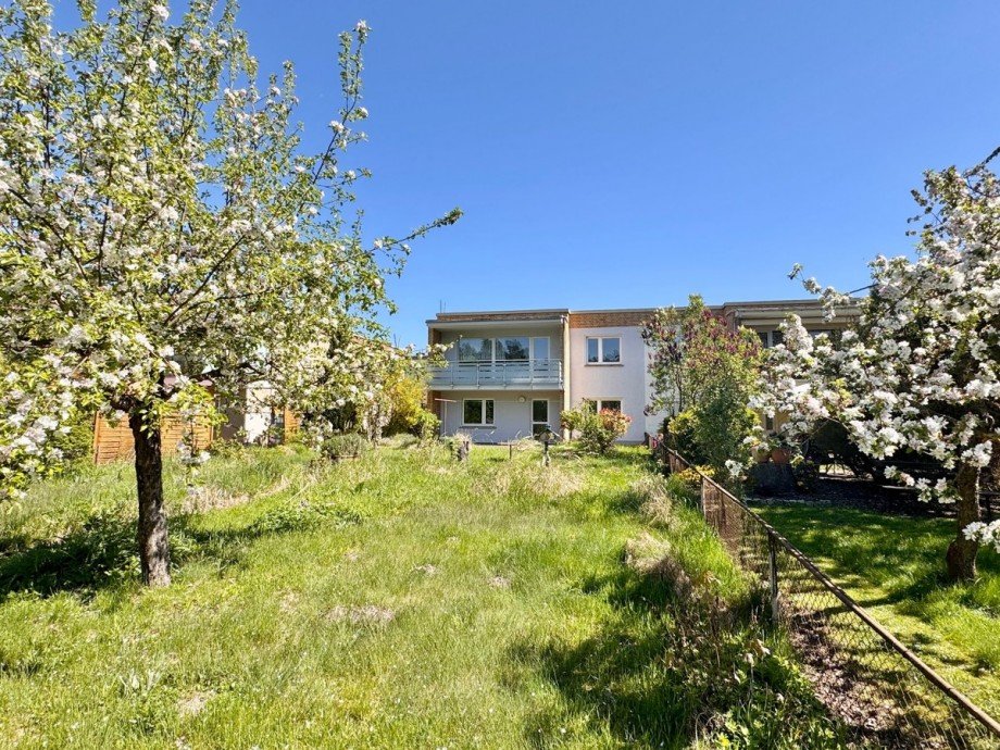 das Grundst�ck Doppelhaush�lfte Neubrandenburg