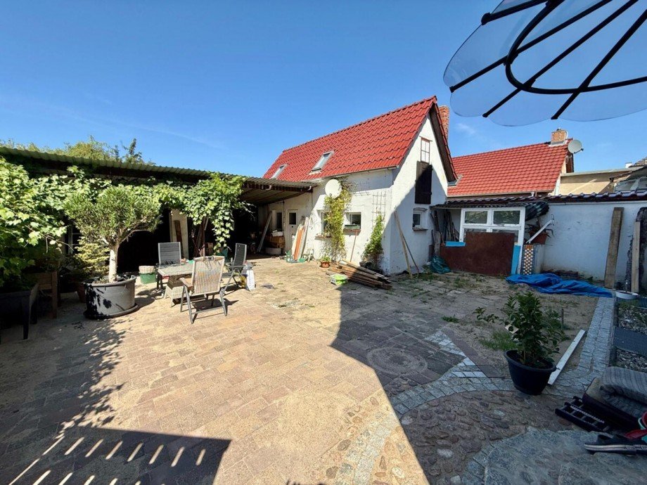 Innenhof & Nebengeb�ude Einfamilienhaus Neubrandenburg