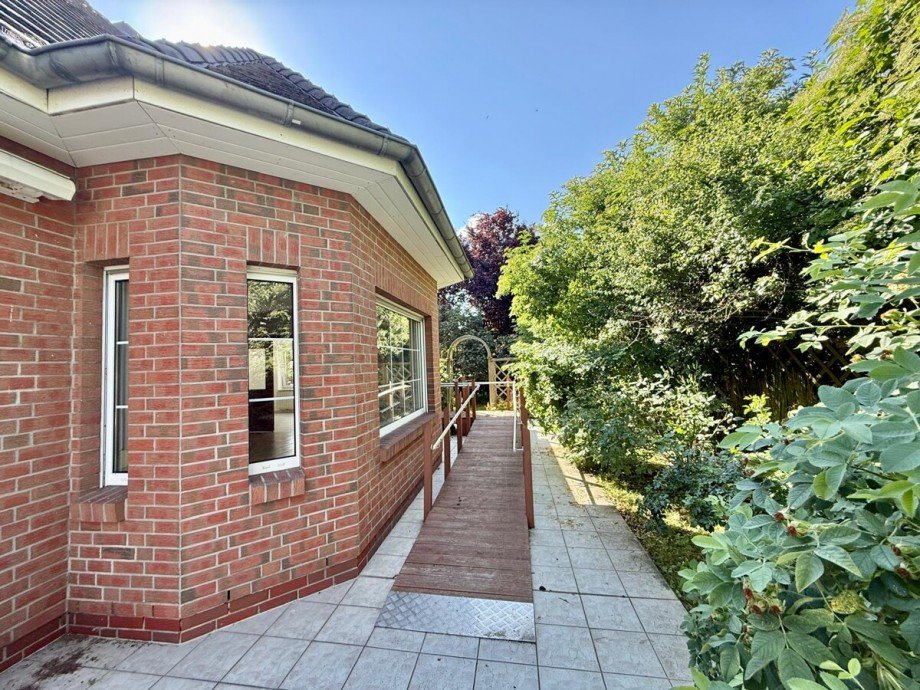 Erker und Rampe Einfamilienhaus Neuendorf