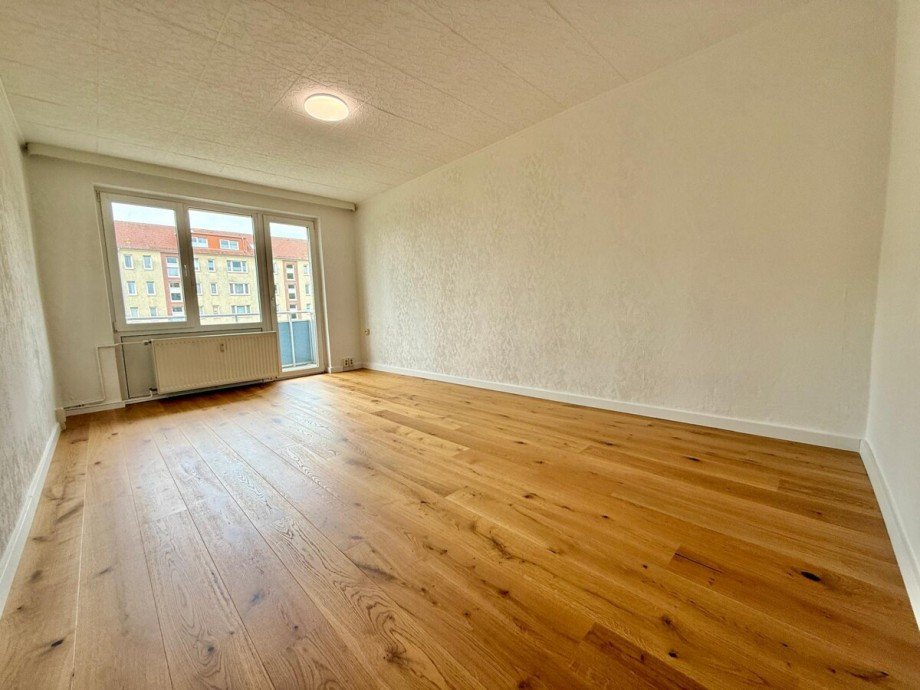 Wohnzimmer... Etagenwohnung Neubrandenburg