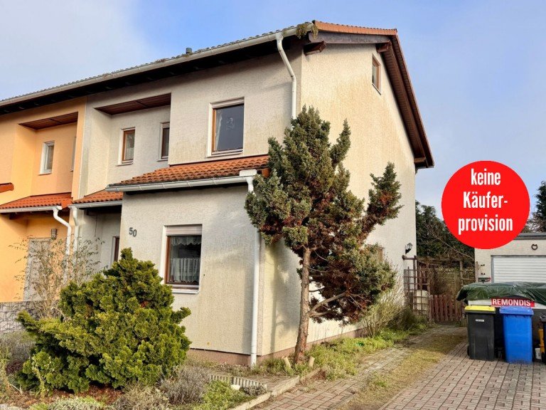 Hausansicht Neustrelitz Doppelhaush�lfte HORN IMMOBILIEN ++ VERKAUFT! Neustrelitz modernisierungsbed�rftige Doppelhaush�lfte zu verkaufen