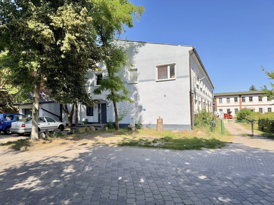 Geb�udeansicht Etagenwohnung Grambow