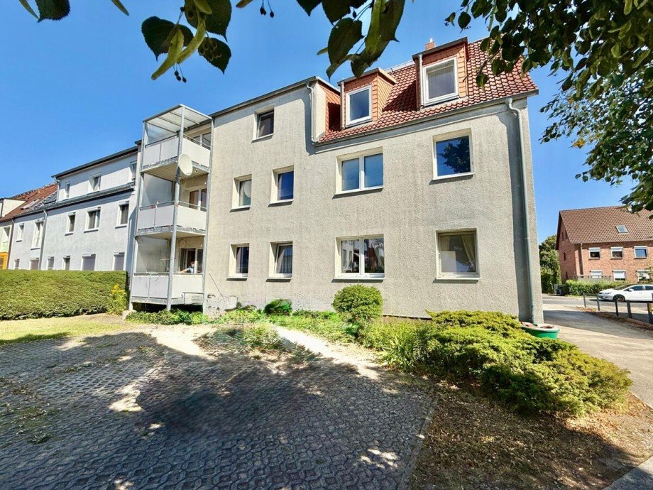 R�ckseite Etagenwohnung Neubrandenburg