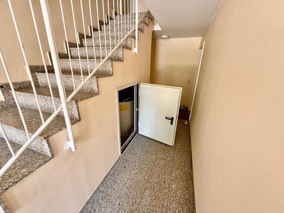 Treppenhaus & Heizung Etagenwohnung Neubrandenburg