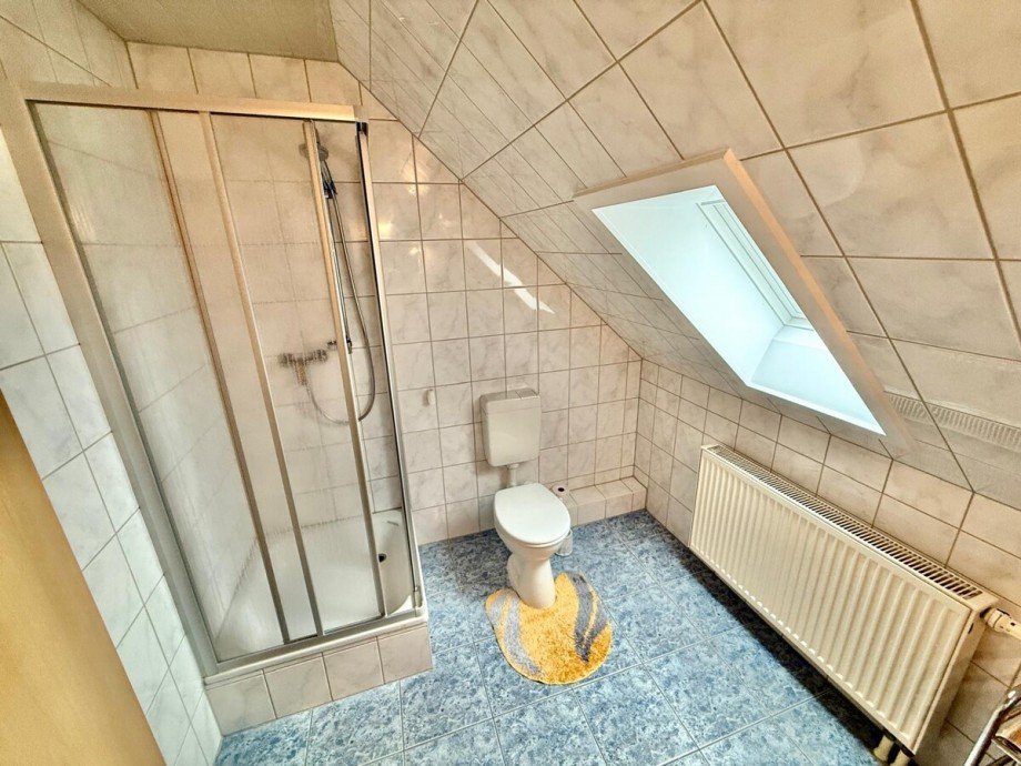 Badezimmer DG Maisonettewohnung Neubrandenburg