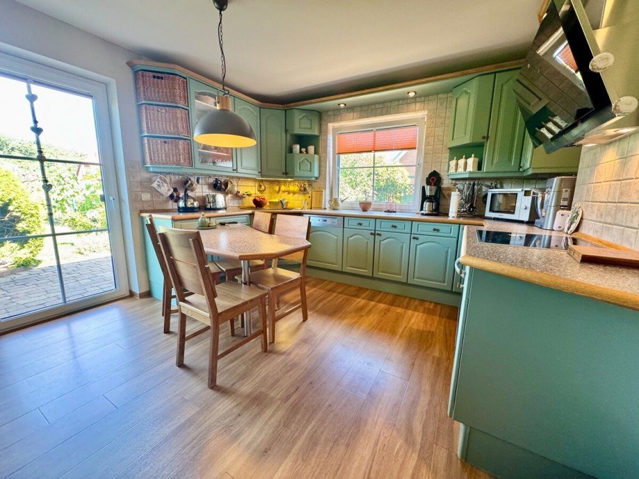 K�che mit Einbauk�che und Terrassenausgang Einfamilienhaus Podewall