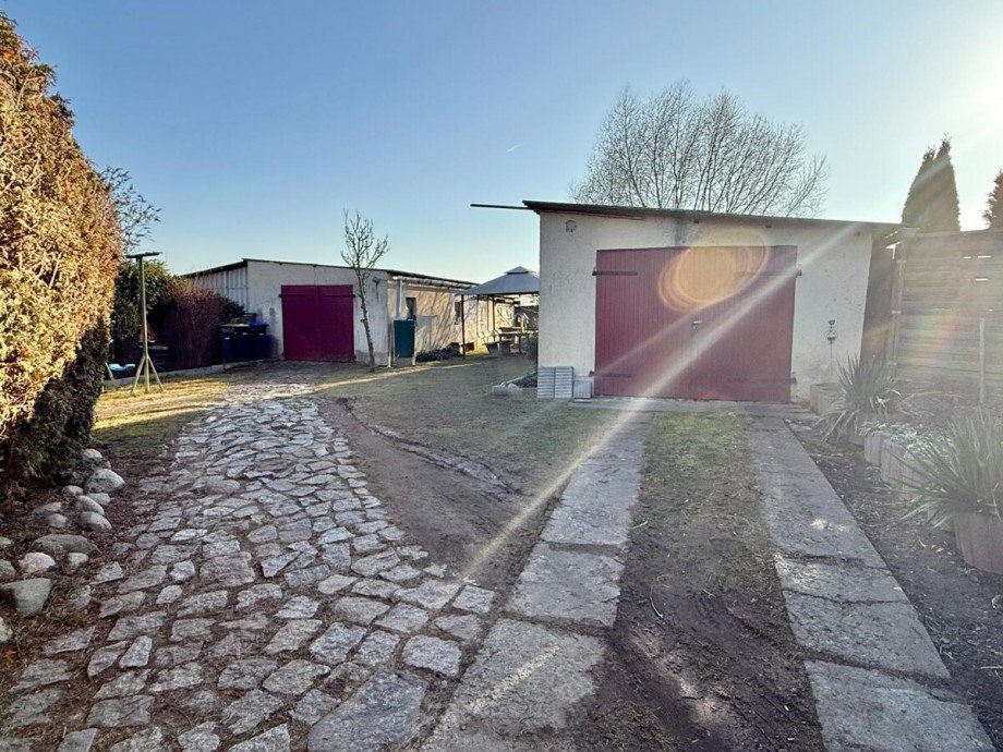 2 Garagen Doppelhaush�lfte Bassow