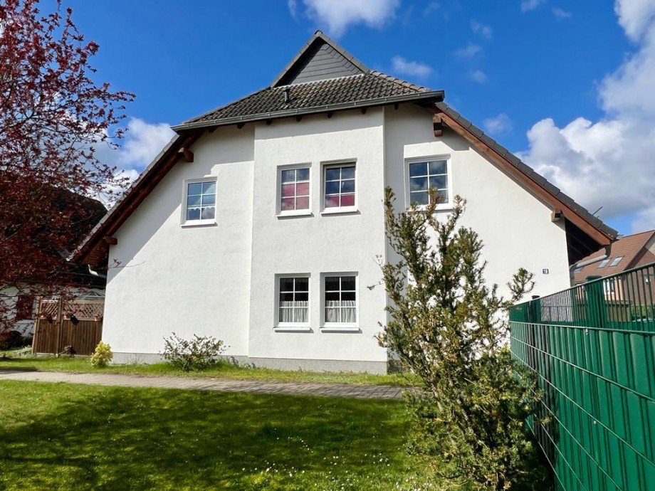 Giebelseite Erdgeschosswohnung Neubrandenburg