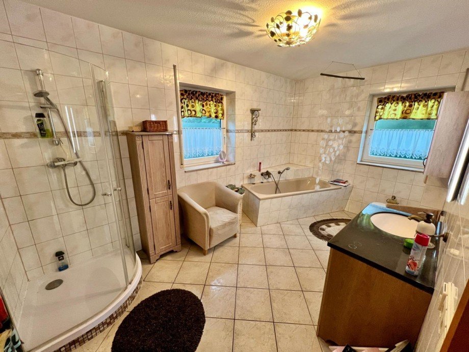 Bad EG mit Dusche und... Einfamilienhaus Neubrandenburg