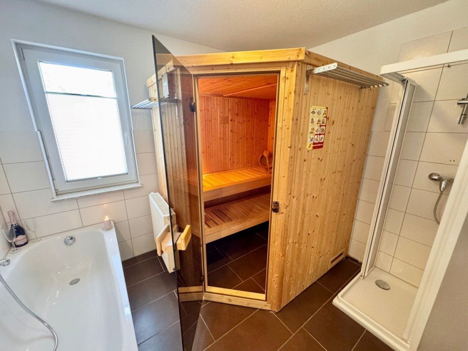 Bad mit Sauna Erdgeschosswohnung Ferienhaus R�bel/M�ritz