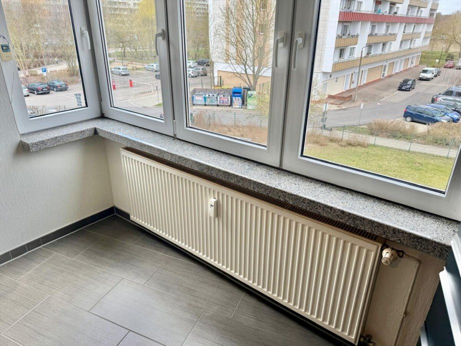 Detail Granit Fensterbank K�che Etagenwohnung Neubrandenburg